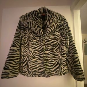 LIKE NEW!! Gorgeous plush Alice + Olivia Zebra coat, Medium, Incredibly soft